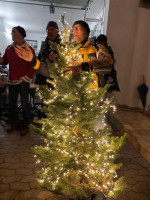 /album/oberbreidenbach-2024/warten-auf-das-christkind-am-dorfhaus-24-jpg/